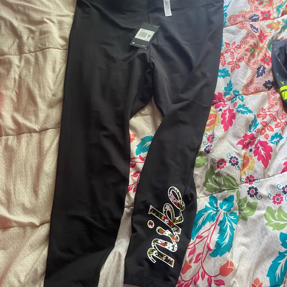 Plus size Nike leggings